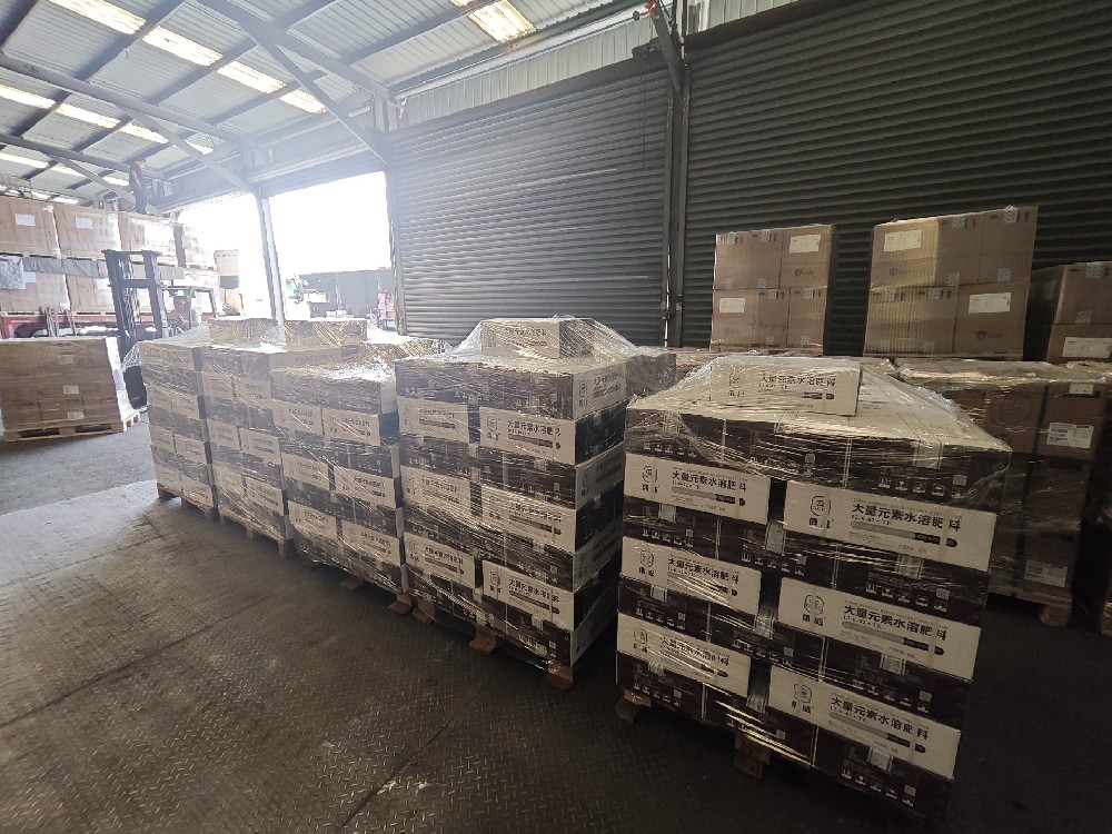 俄威科技肥料有限公司成功开拓新疆市场,顺丰发货助力农资供应
